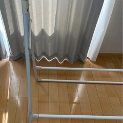 アイリスオーヤマ　布団干し　竿　ホワイトの画像