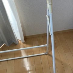 アイリスオーヤマ　布団干し　竿　ホワイトの画像