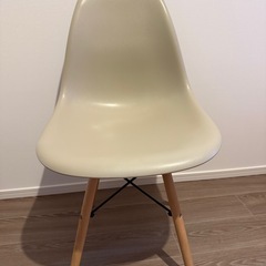 美品　イームズチェア　椅子の画像