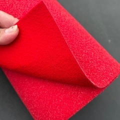 赤い　じゅうたんの画像