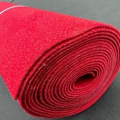 赤い　じゅうたんの画像