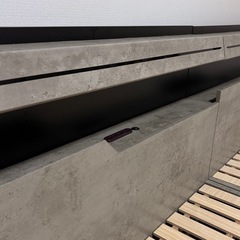 シングルベッド 2台 フレーム  モルタル調 コンセント2口 照明付きの画像