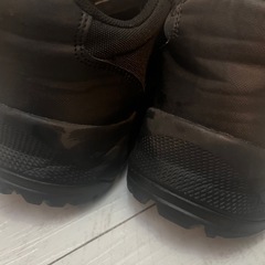 キャプテンスタッグ&セダークレストコラボ高性能防水スニーカーの画像