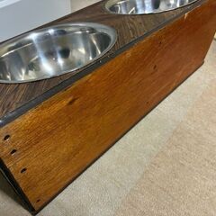 ペット用フードスタンドの画像