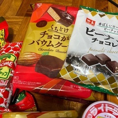 調味料と缶詰　お菓子の画像