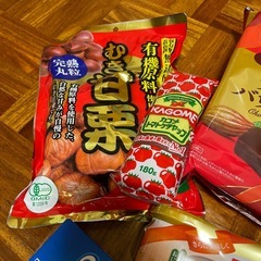 調味料と缶詰　お菓子の画像