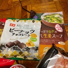 調味料と缶詰　お菓子の画像
