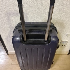 キャリーケース、スーツケースの画像