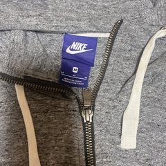Nike フルジップパーカー Mサイズ グレーの画像