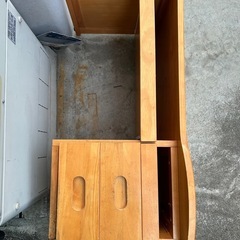 パソコンテーブルの画像