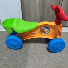 アンパンマンゴー！ゴー！バギー室内三輪車の画像