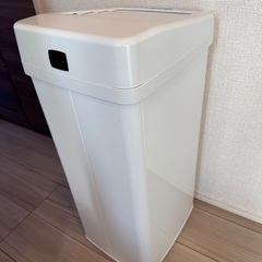 Qurra 気配り上手なゴミ箱さんの画像