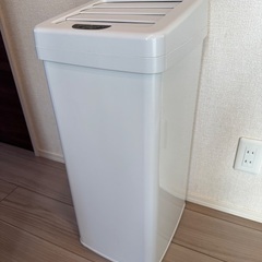 Qurra 気配り上手なゴミ箱さんの画像