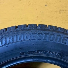 ブリヂストン　スタッドレスタイヤ　175/65R15   4本セットの画像