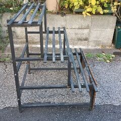 金属製フラワーラック3段の画像