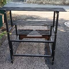 金属製フラワーラック3段の画像