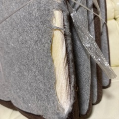 【訳あり】カインズ座布団、クッション４つの画像