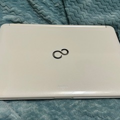 【中古ノートパソコン】 LIFEBOOK FMVA77EW アーバンホワイトの画像