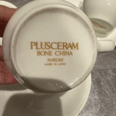 ナルミ　ボーンチャイナ　カップ&ソーサー　3点セットの画像