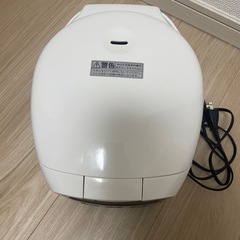 TIGER マイコン炊飯ジャー JAI-R551 ホワイト 3合炊きの画像