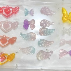 【無料】手作りレジンパーツ大量！A4ケースいっぱいハンドメイド【引取限定】の画像