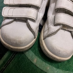 adidas スタンスミス 子供 16cm
の画像