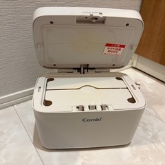 combi  おしりふきウォーマー
の画像