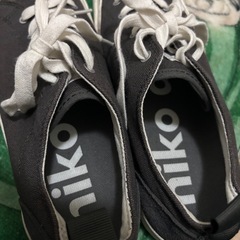 Niko and… スニーカー Lサイズの画像