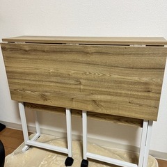 PCデスクの画像