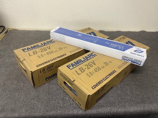 【未使用】未開封品　長期保管品　神戸製鋼 コベルコ KOBELCO FAMILIARC 溶接棒 LB-26V 5.0×450mm 1箱