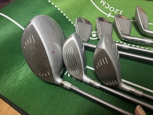 【値下げ中】【ゴルフセット】コブラ（Cobra）（レディース）8本(1W、5W、5H、7I、9I、PW、SW、PT)キャディバック付き