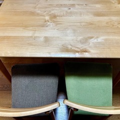 ダイニングテーブル / ダイニングチェアの画像