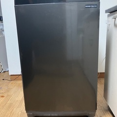 アイリスオーヤマ 全自動洗濯機 6kg ブラック 簡易乾燥 ガラストップ ステンレス槽 IAW-T603BLの画像