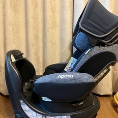 アップリカ　フラディアグロウ isofix チャイルドシートの画像