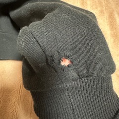 コンバース キッズ 110 黒 トレーナー 袖に穴ありの画像