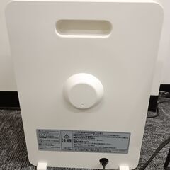 2022年製　アイリスオーヤマ　人感センサー付セラミックファンヒーター　PCH-125D-Wの画像