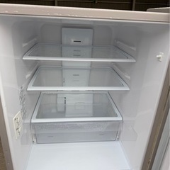 日立冷蔵庫の画像