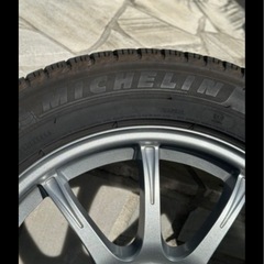 スタッドレスタイヤ　215/55/17 ミシュランの画像