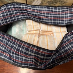 大人用オムツ　尿取りパッドの画像