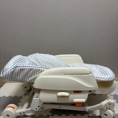 Combi ハイ&ロースウィングラック,ハイローチェアの画像