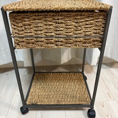 ナチュラル　コマ付き　収納ワゴンの画像