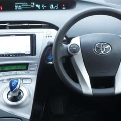 プリウス　S ブラックの人でもローン組めます！の画像