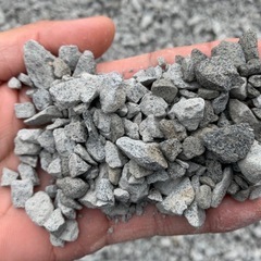 ③ 久喜市　幸手市　お庭用　化粧砂利　0.5㎥　物置　車庫　ガレージ　自動車　防犯　除草　庭園　新築　マイホームの画像