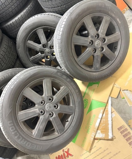 206/60/r16 toyota voxy,noahタイヤ4本セット