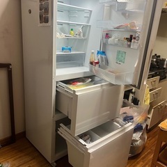 冷蔵庫【Hisense】358L の画像