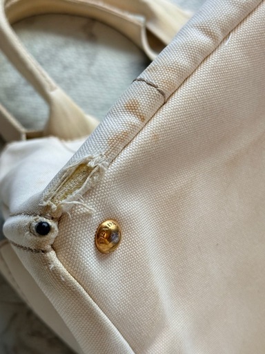 PRADA カナパトート