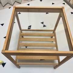 IKEA サイドテーブルの画像