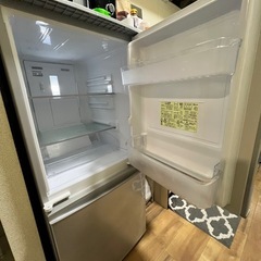 シャープ冷蔵庫の画像