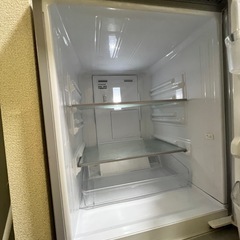 シャープ冷蔵庫の画像