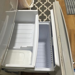 シャープ冷蔵庫の画像